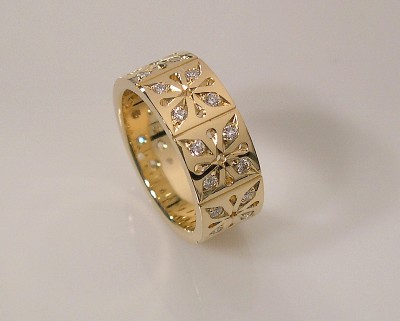 DIAMOND BAND - FLOWER PATTERN (photo 2 of 2)